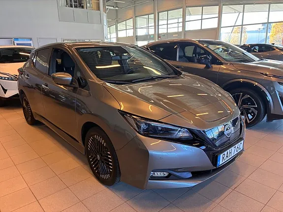 Nissan Leaf 2023 photo 3
