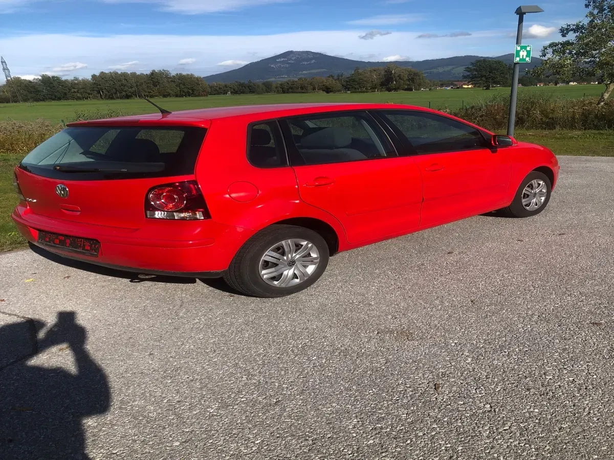 Volkswagen Polo 2009 photo 2