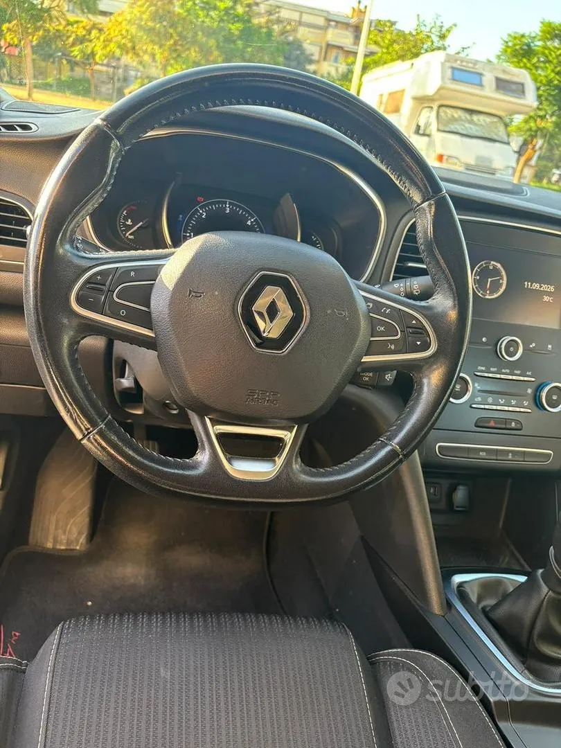 Renault Megane 2018 photo 4