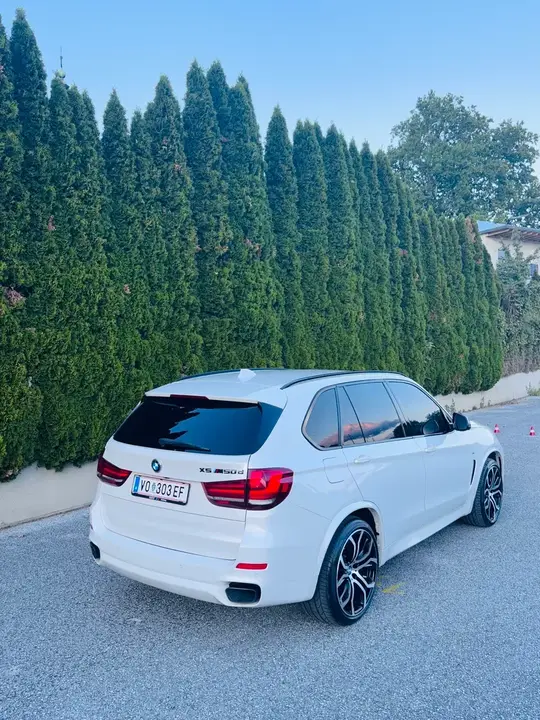BMW X5 2014 photo 2