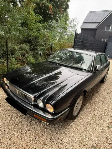 Jaguar Xj