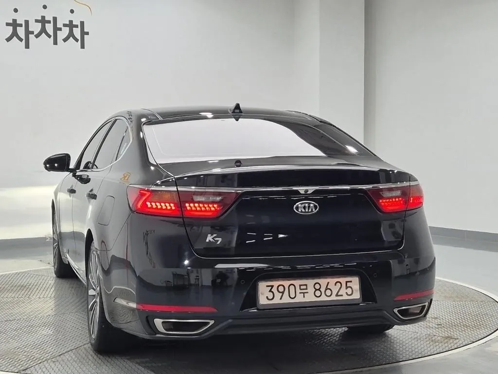Kia K7 2018 photo 2