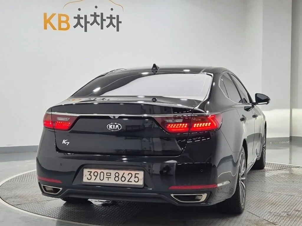 Kia K7 2018 photo 3
