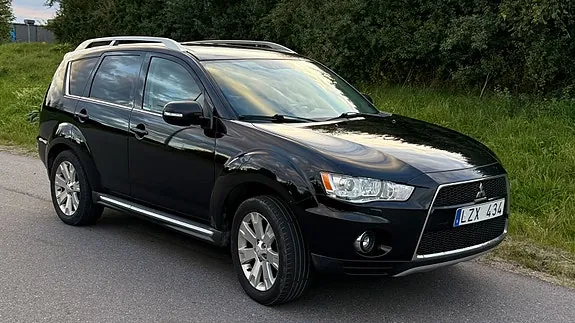 Mitsubishi Outlander 2010 photo 2
