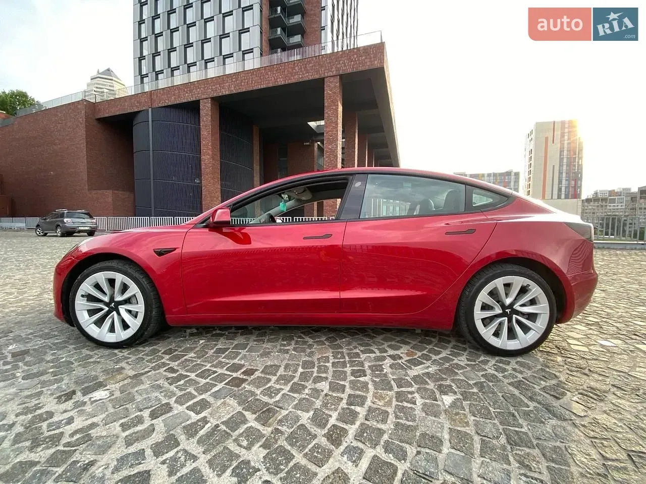 Tesla Model 3 2022 photo 2