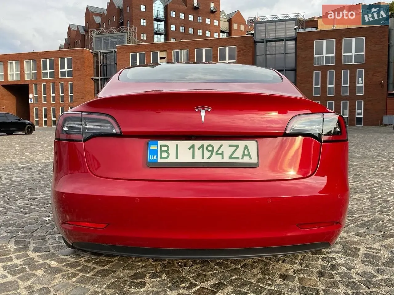 Tesla Model 3 2022 photo 4