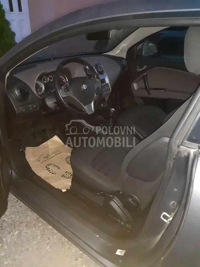Alfa Romeo Mito 2012 photo 5