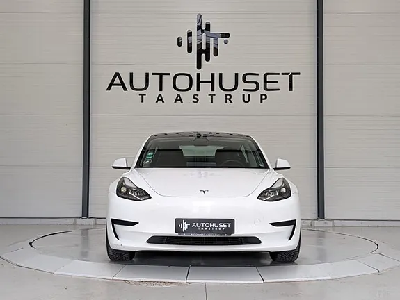 Tesla Model 3 2022 photo 4