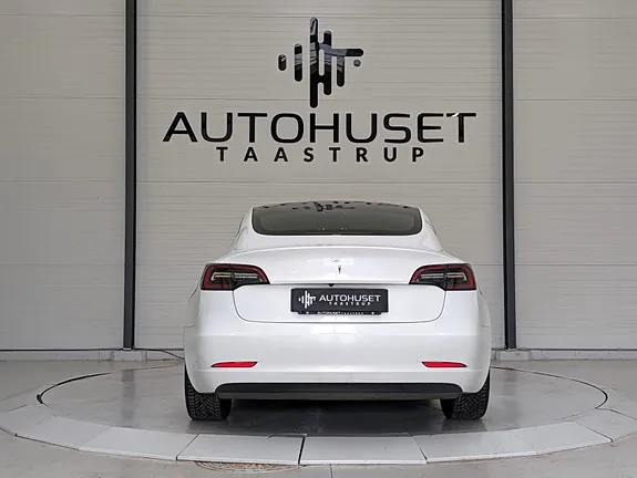 Tesla Model 3 2022 photo 5