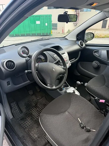 Peugeot 107 2010 photo 5