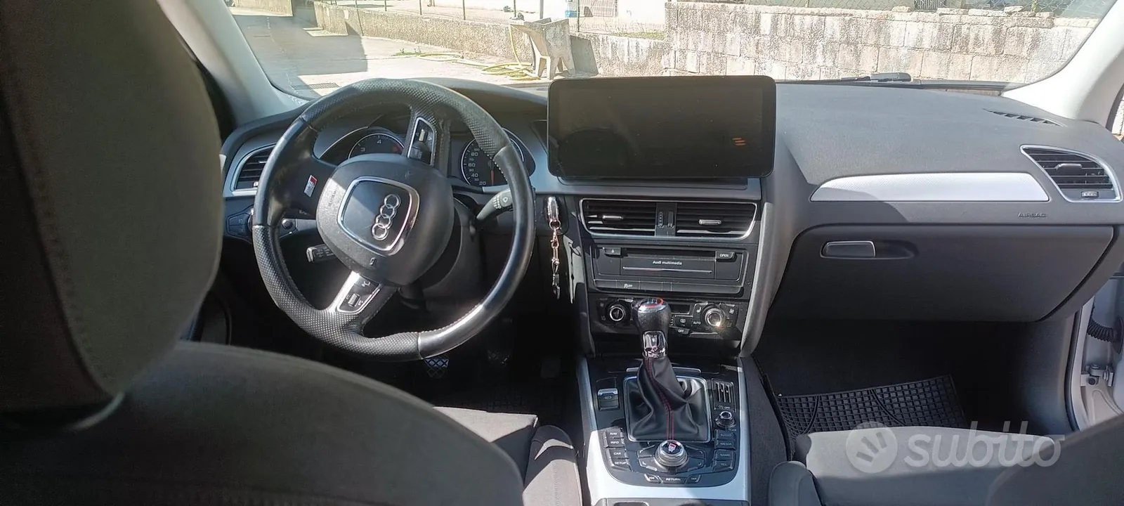 Audi A4 2011 photo 5