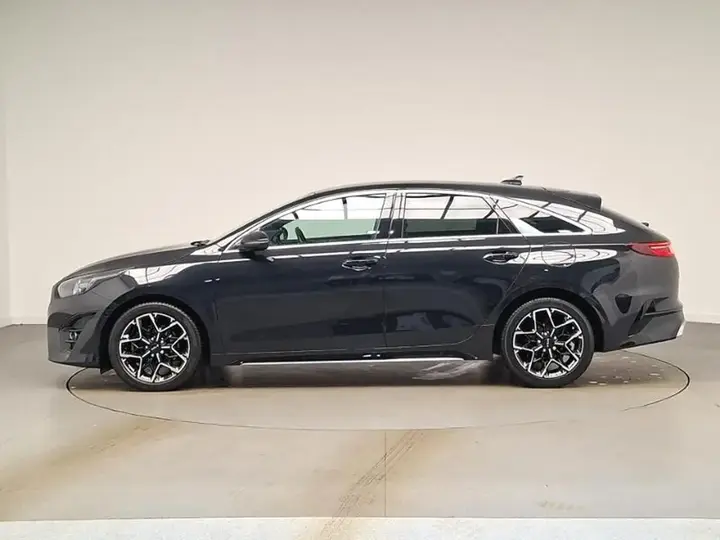 Kia Proceed 2023 photo 4
