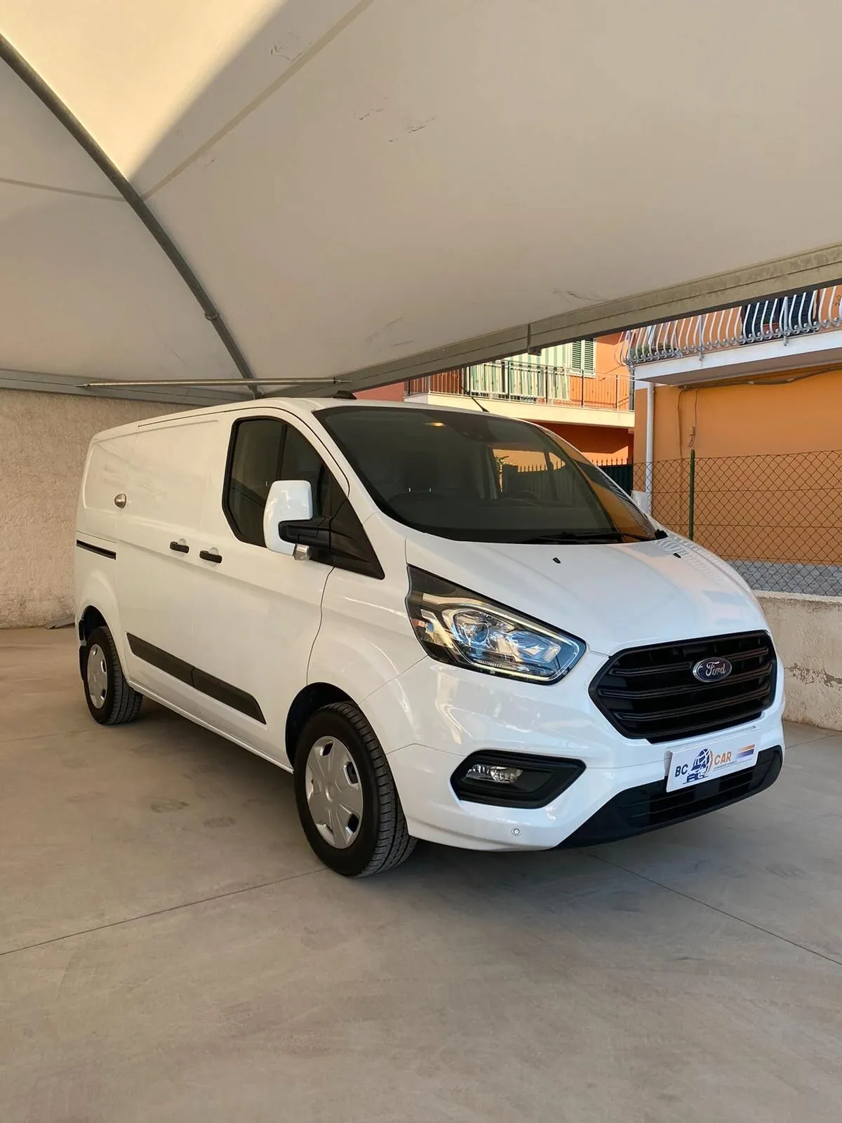 Ford Transit 2020 photo 2