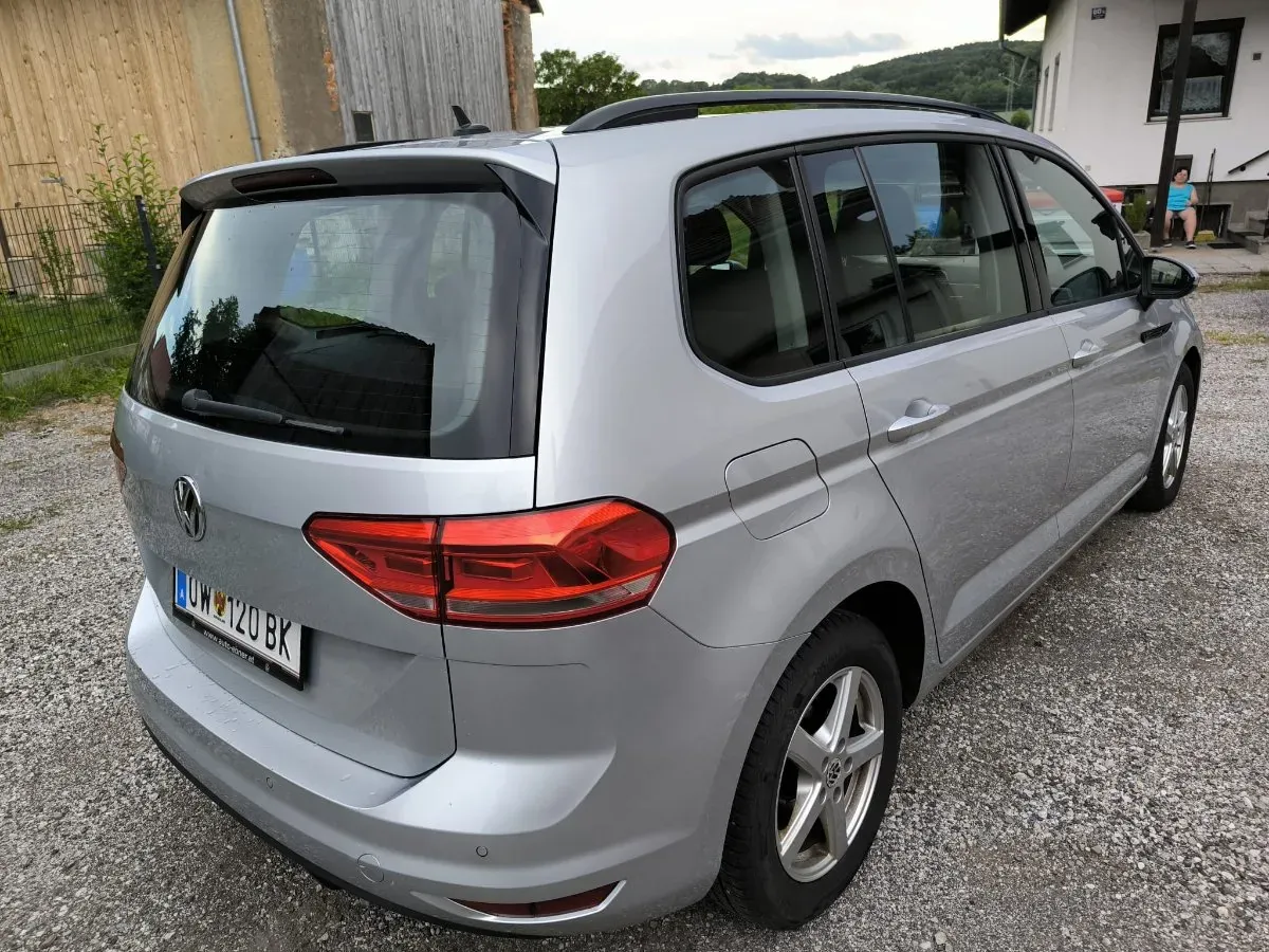 Volkswagen Touran 2018 photo 3