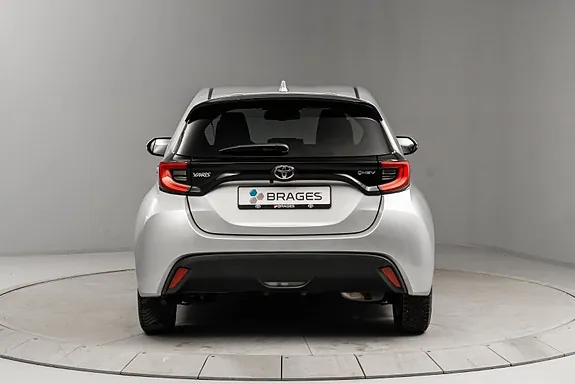 Toyota Yaris 2024 photo 3