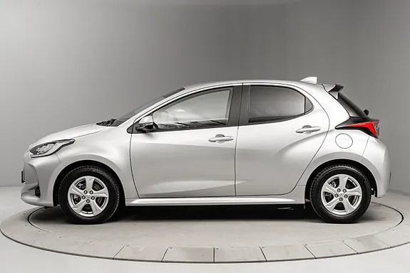 Toyota Yaris 2024 photo 2