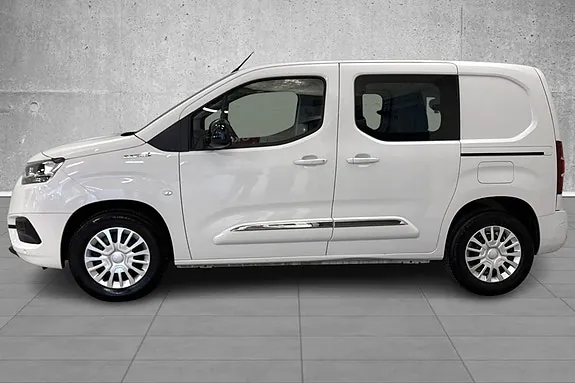 Toyota Proace City 2024 photo 2