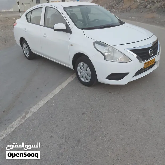 Nissan Sunny 2015 photo 4