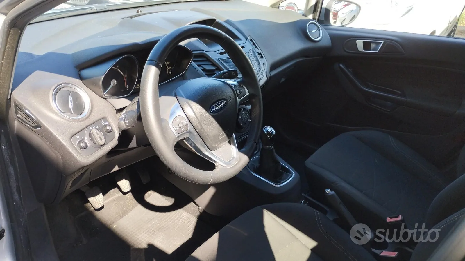 Ford Fiesta 2014 photo 5