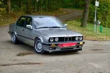 BMW E30
