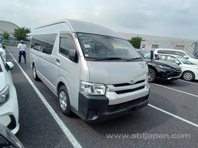 Toyota Hiace Commuter Gl