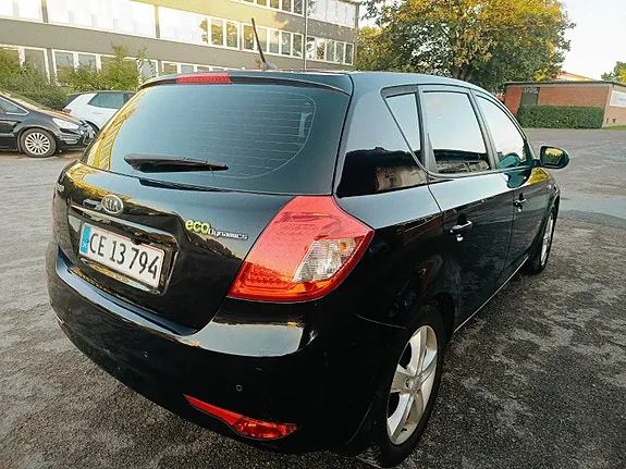 Kia Ceed 2012 photo 5