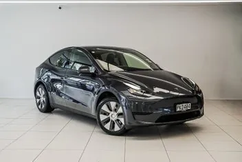 Tesla Model Y 2022 photo 2