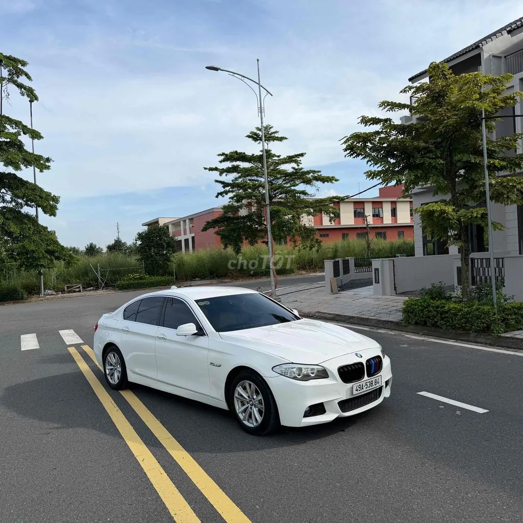 BMW 520I 2014 photo 2