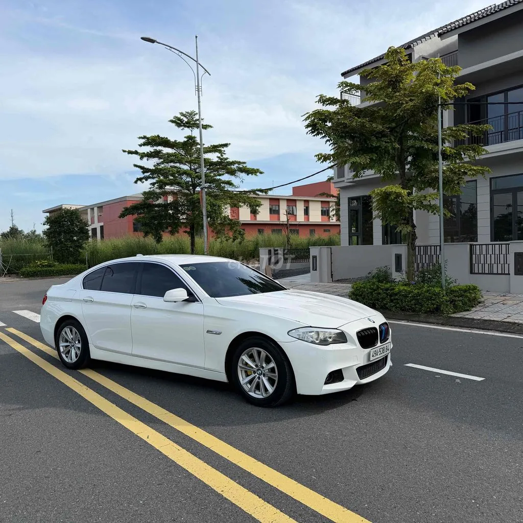 BMW 520I 2014 photo 4
