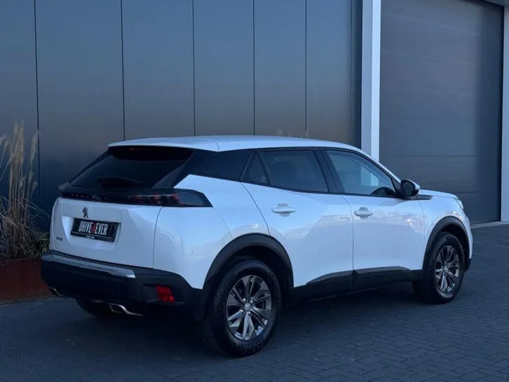Peugeot 2008 2021 photo 3