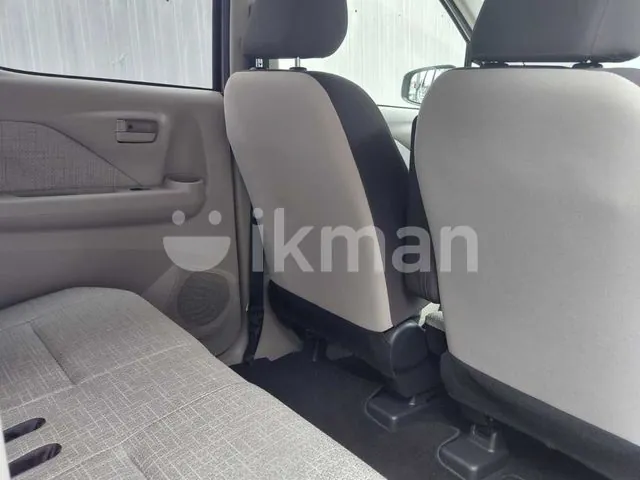 Mitsubishi Ek Wagon 2025 photo 3