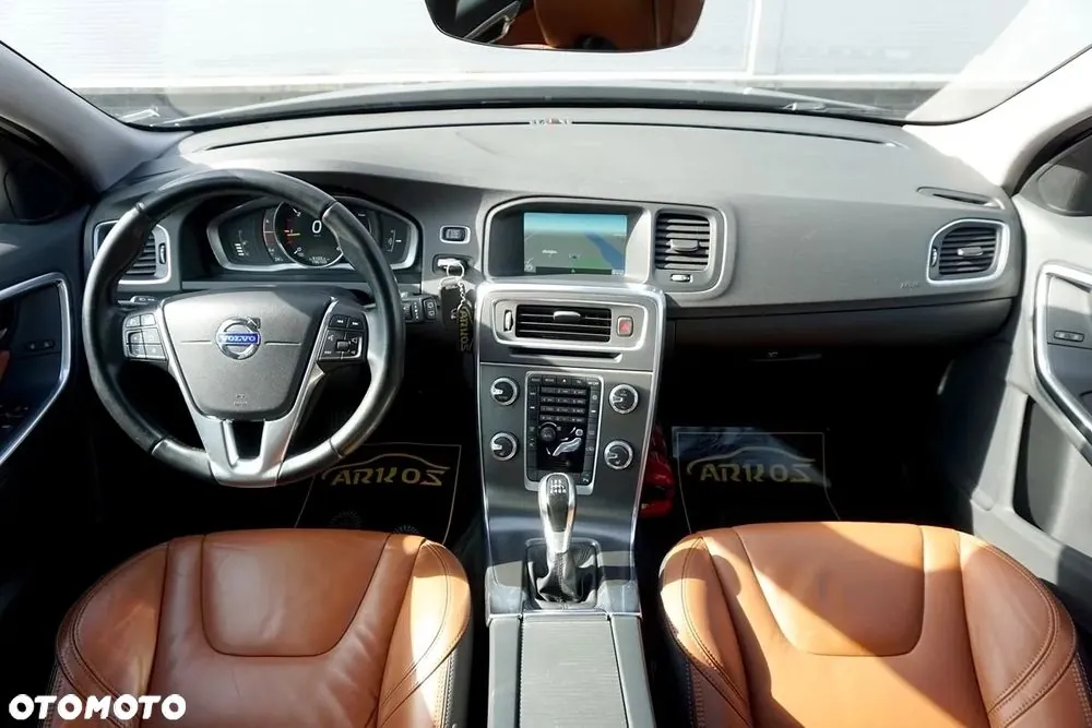 Volvo V60 2014 photo 2