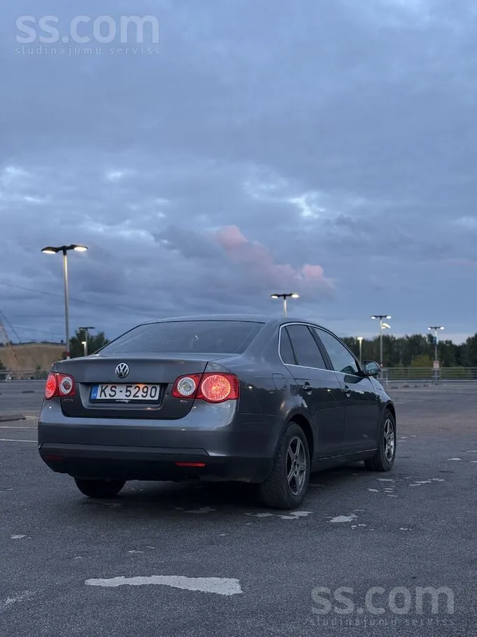 Volkswagen Jetta 2008 photo 4