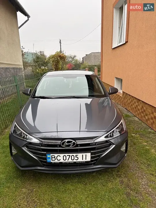 Hyundai Elantra