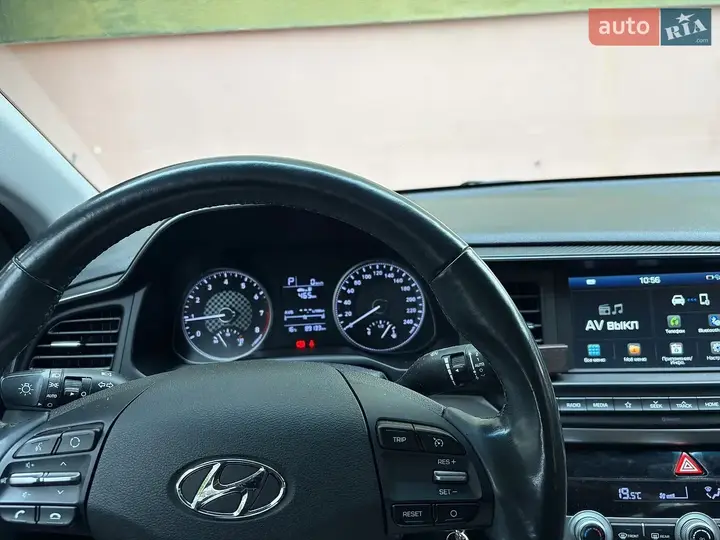 Hyundai Elantra 2019 photo 5