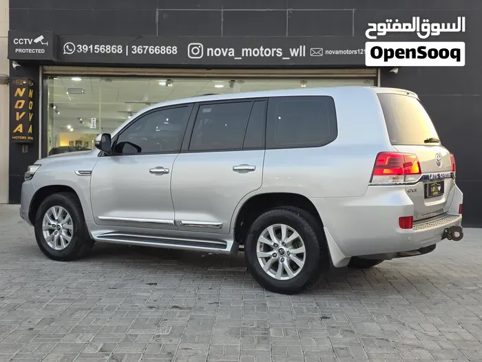 Toyota Land Cruiser Gxr 2021 photo 3