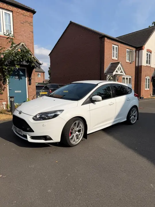 Ford Focus 2013 photo 3