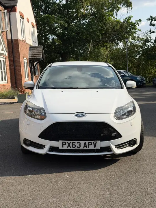 Ford Focus 2013 photo 2