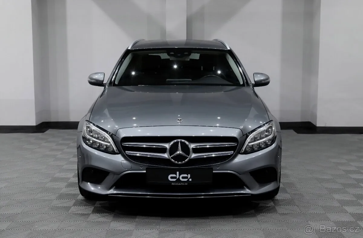 Mercedes-Benz C-Class 2019 photo 3