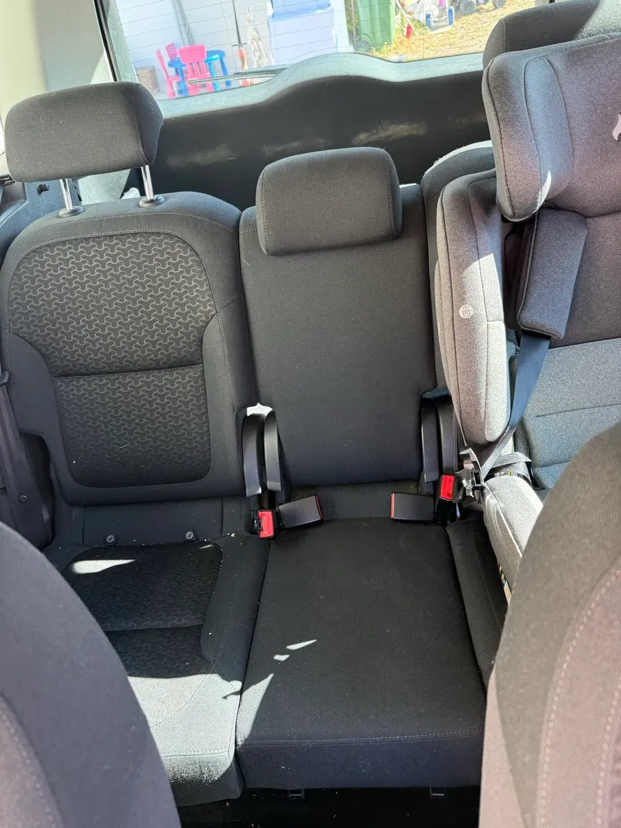 Skoda Yeti 2012 photo 3