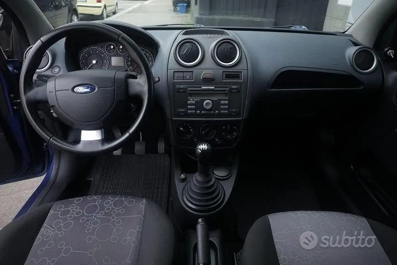 Ford Fiesta 2008 photo 2