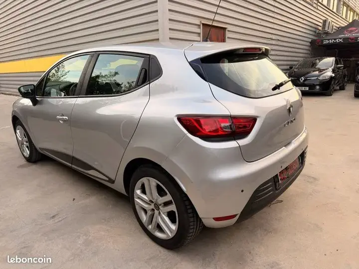 Renault Clio 2020 photo 2