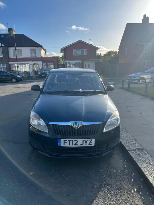 Skoda Fabia 2012 photo 2