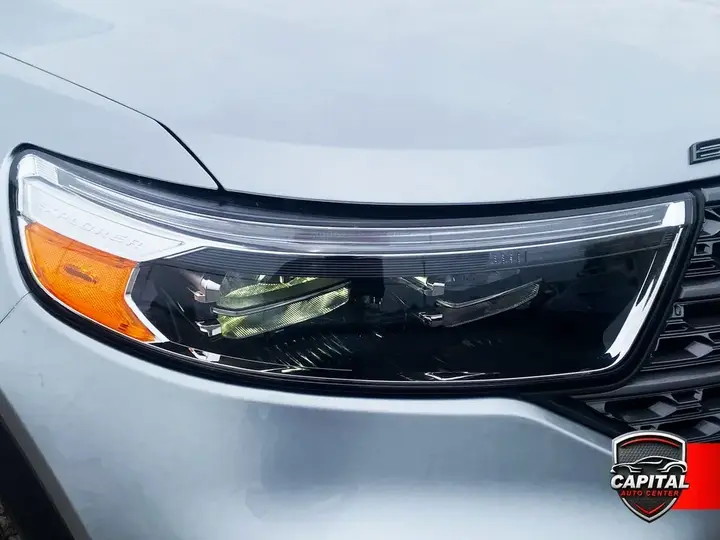 Ford Explorer 2023 photo 2