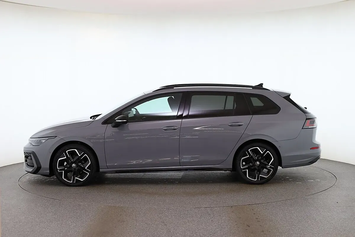 Volkswagen Golf 2026 photo 2