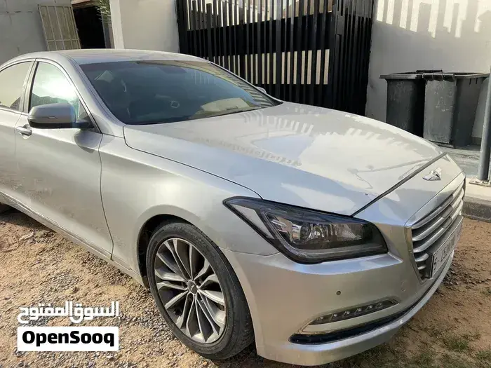 Genesis G80 2016 photo 2
