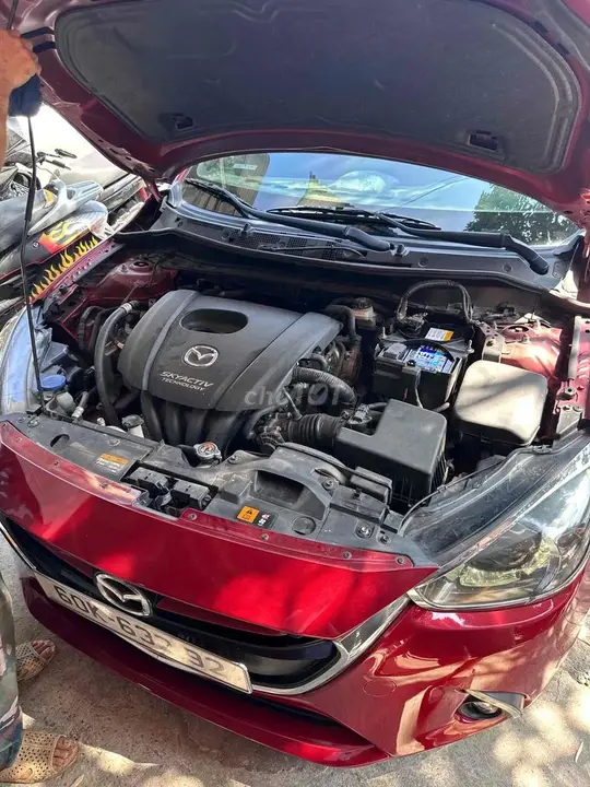 Mazda 2 2017 photo 2