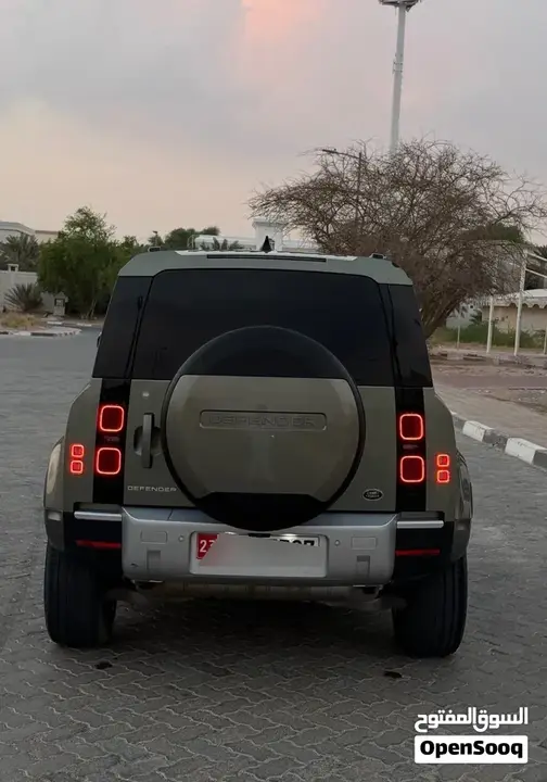 Land Rover Defender 2023 photo 4