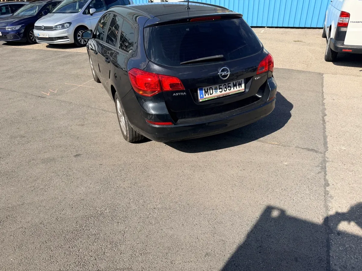 Opel Astra 2015 photo 3