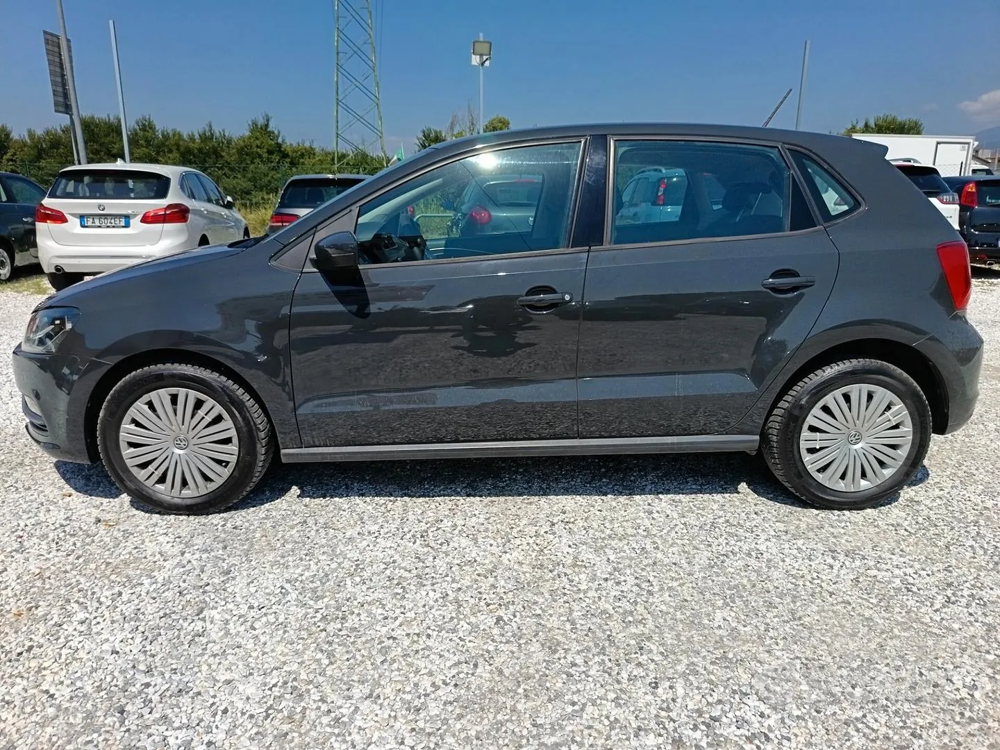 Volkswagen Polo 2015 photo 3